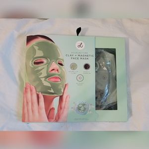 Vie Oli acupuncture clay + magnetic face mask